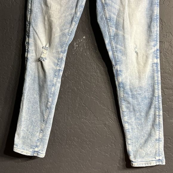 American Eagle Mens Jeans 30x30 Airflex Athletic‎ Skinny Distressed Light Wash - Picture 3 of 14